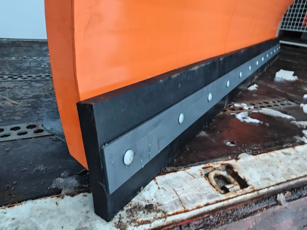 Mateng SPN-250 lumilevy kumiterällä / Hydraulisesti kääntyvä - 250cm