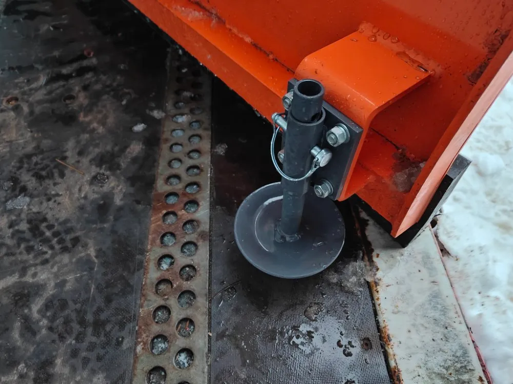 Mateng SPN-250 lumilevy kumiterällä / Hydraulisesti kääntyvä - 250cm