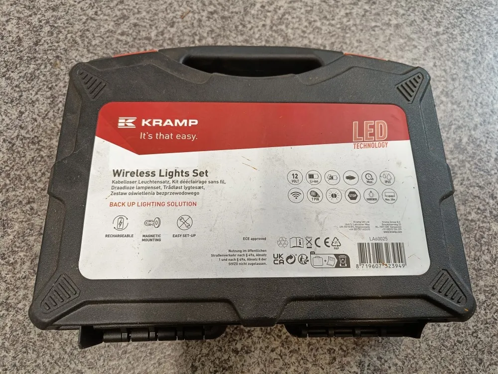 Langaton led-valosarja / Magneettikiinnitys, esim. peräkärryyn