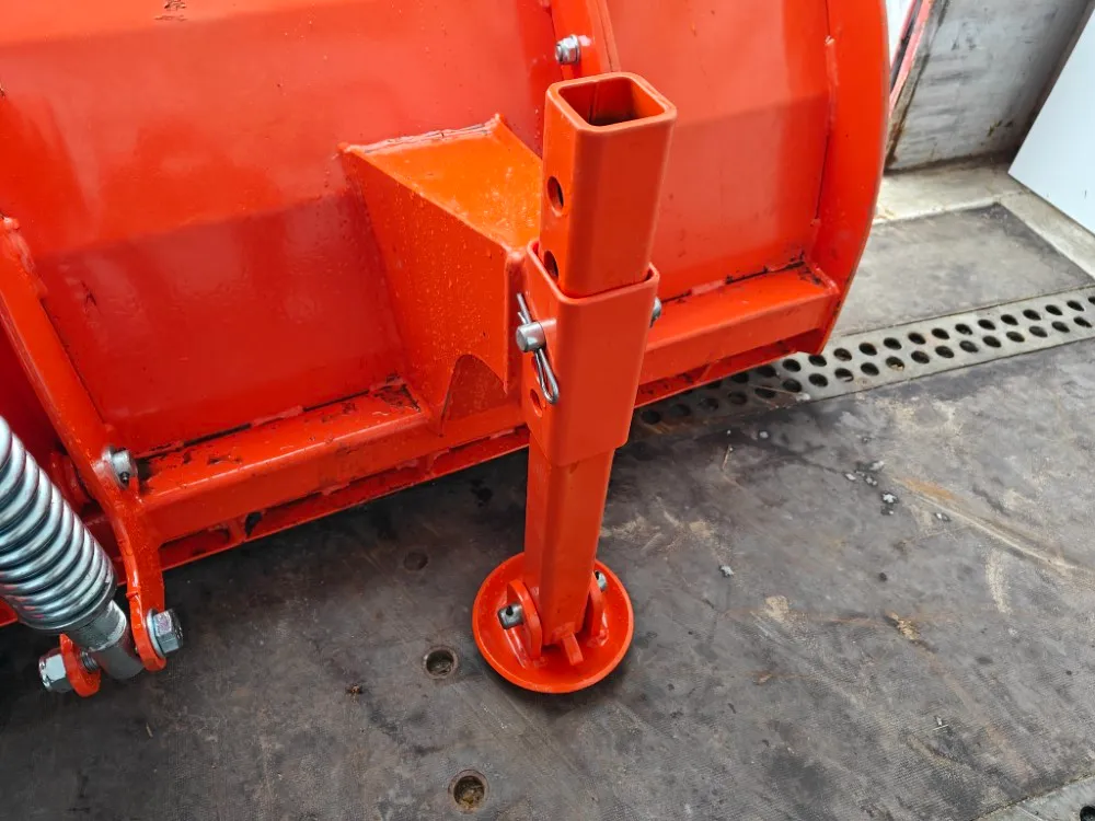 Pomarol SP260 lumilevy / puskulevy / Hydraulinen - Hardox terä - 3-piste