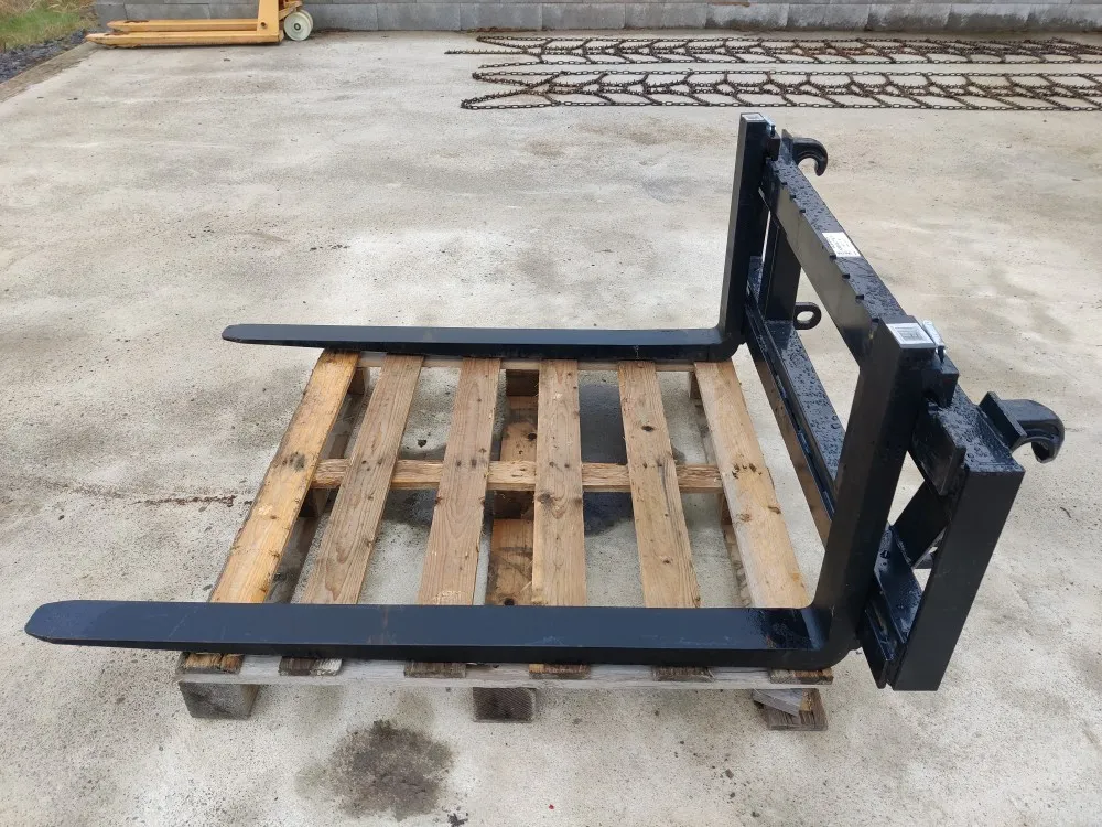 Strumyk trukkipiikit 2000kg - 1200mm / Euro-kiinnike - Mekaanisesti säädettävät