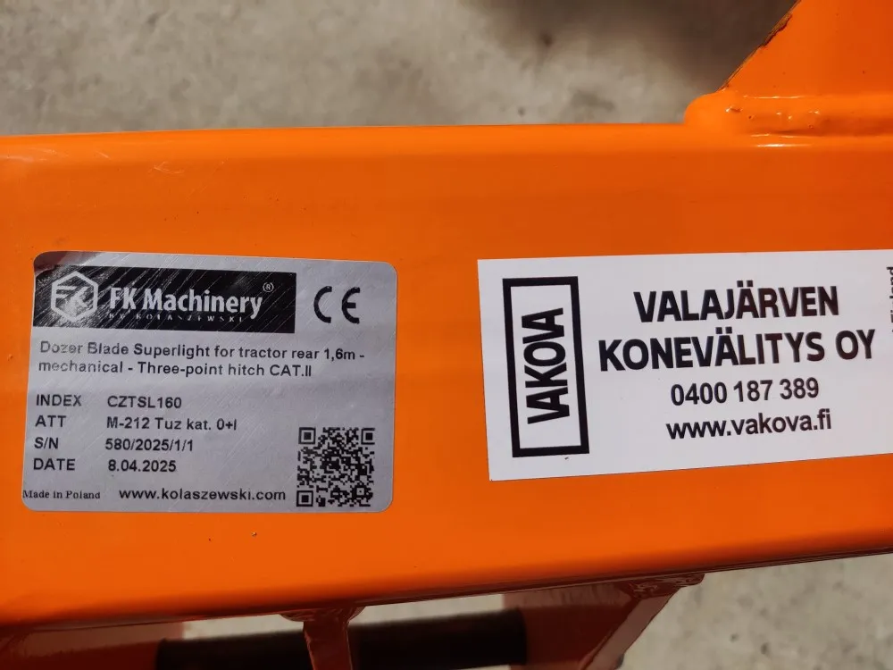 FK Machinery 160cm perälevy / Tukipyörillä, terä hardox ura/sileä