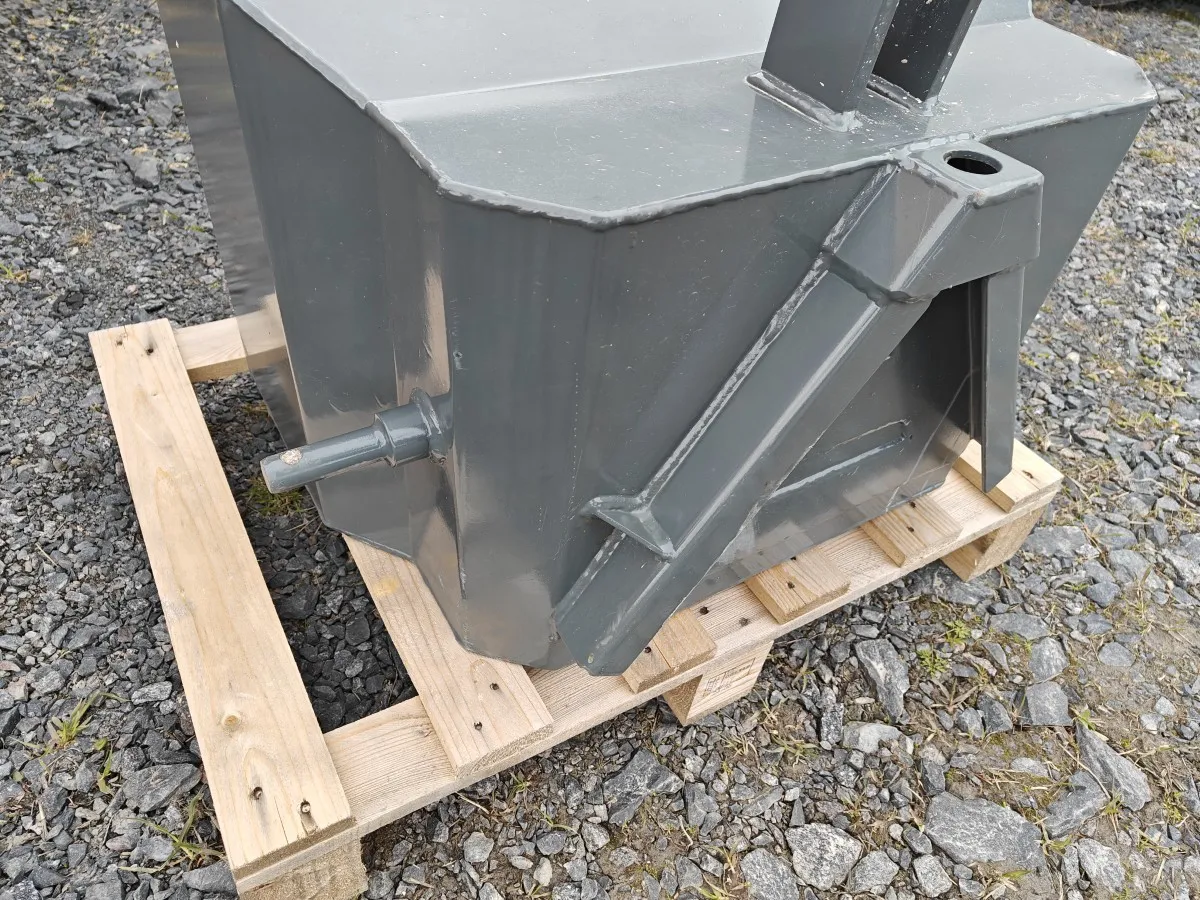 Pomarol 300kg vastapaino / etupaino / KAT 1/ CAT 1 kiinnitys