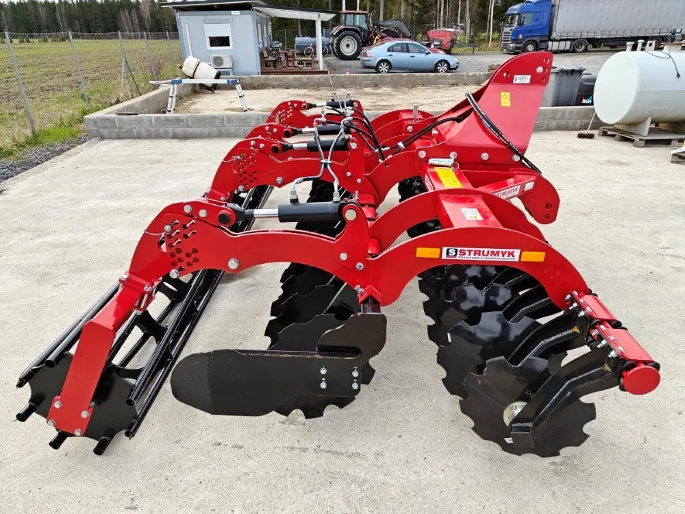 Strumyk Tiger II - 350cm lautasmuokkain / Hydraulisella putkipakkeri