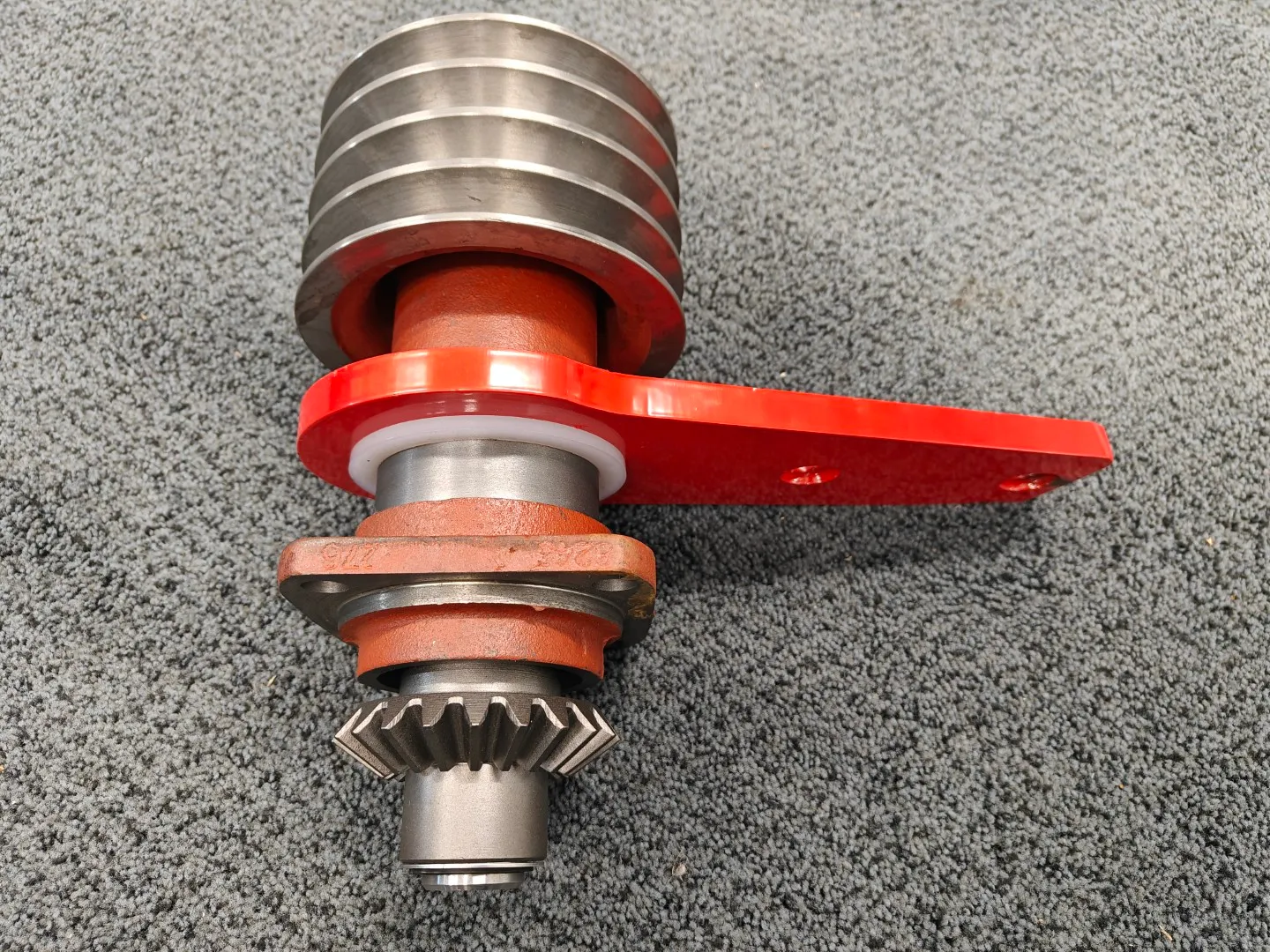 Lisicki akselipaketti hihnapyörällä / Z178 185cm lieriöniittokoneeseen