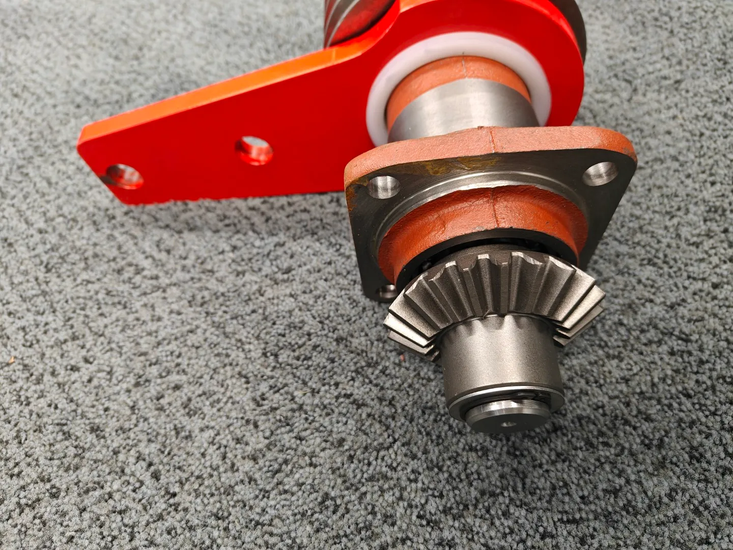 Lisicki akselipaketti hihnapyörällä / Z178 185cm lieriöniittokoneeseen