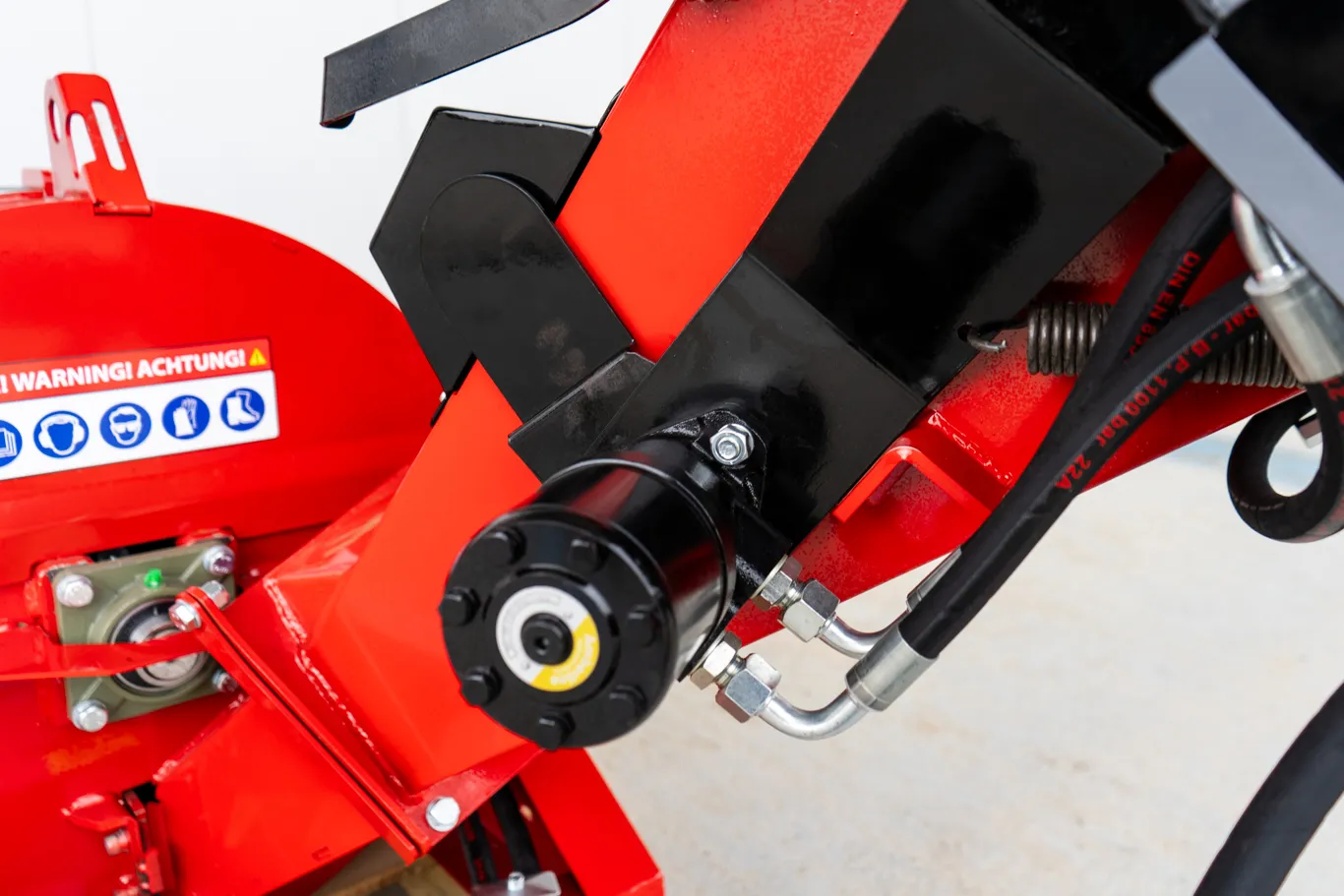 Remet RT-630R haketin / hakkuri / Hydraulisella syöttörullalla - Katso video!