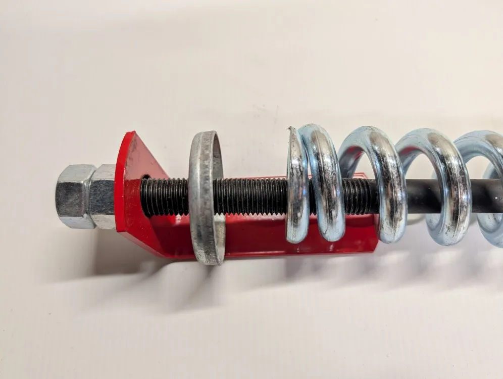 Hihnojen kiristyspultti + jousipaketti / Lisicki Z178 lieriöniittokoneeseen