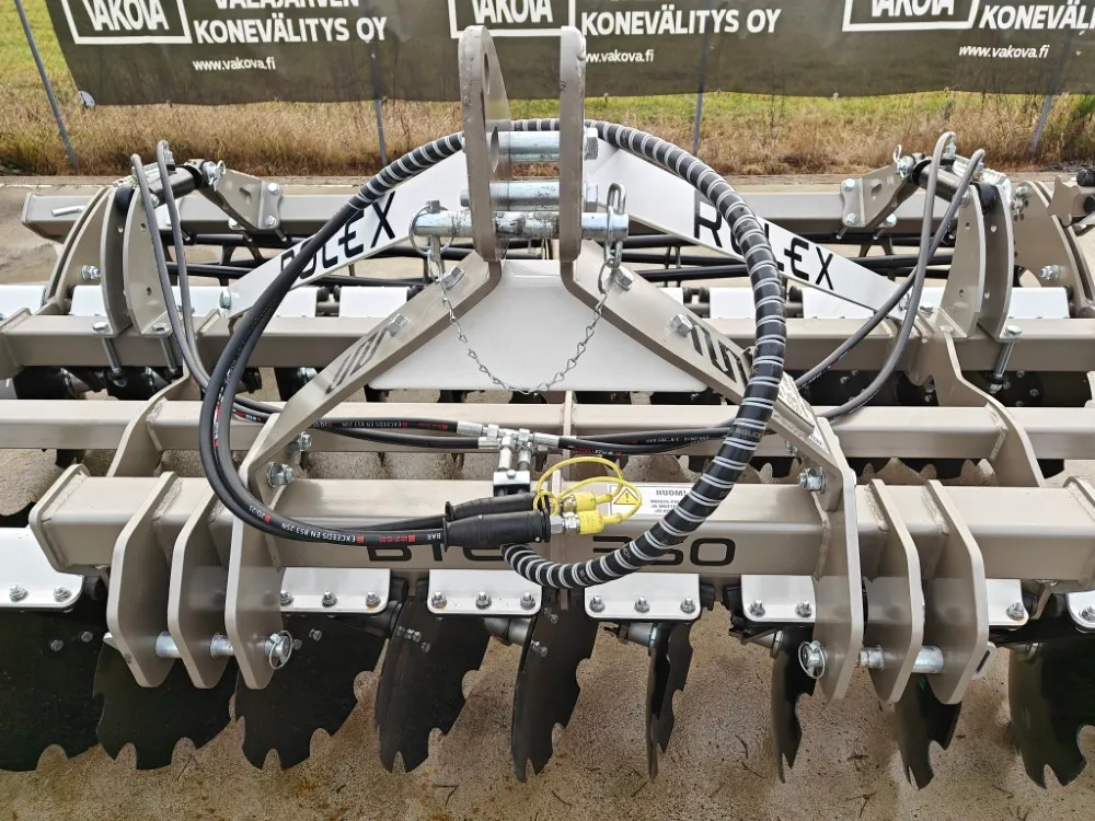 Rol-Ex BT3.5E lautasmuokkain / 350cm - Hydraulinen pakkerinsäätö