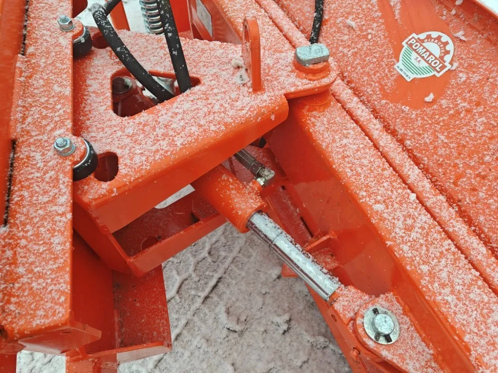 Pomarol SP260 lumilevy hydraulinen / Hardox terä - Euro-kiinnitys