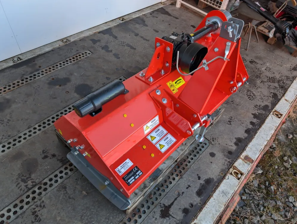 Mateng EF145 kelamurskain / Pikkutraktoriin tehokkaampi murskain