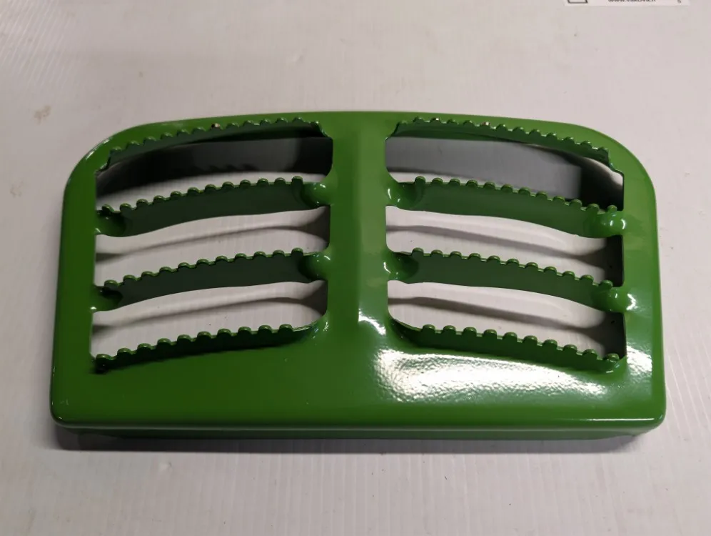 John Deere astinlauta traktoriin / Askelma - Esim. eri 6000-sarjalaisiin