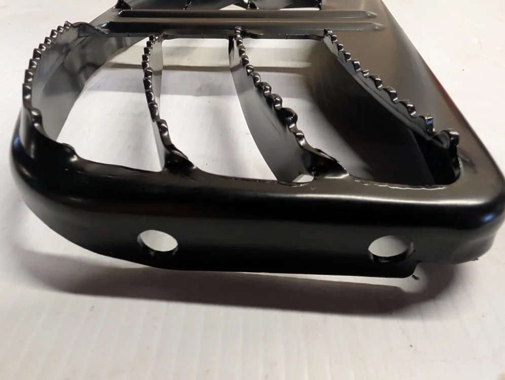 Astinlauta traktoriin - esim. Case / New Holland / Steyr - askelma