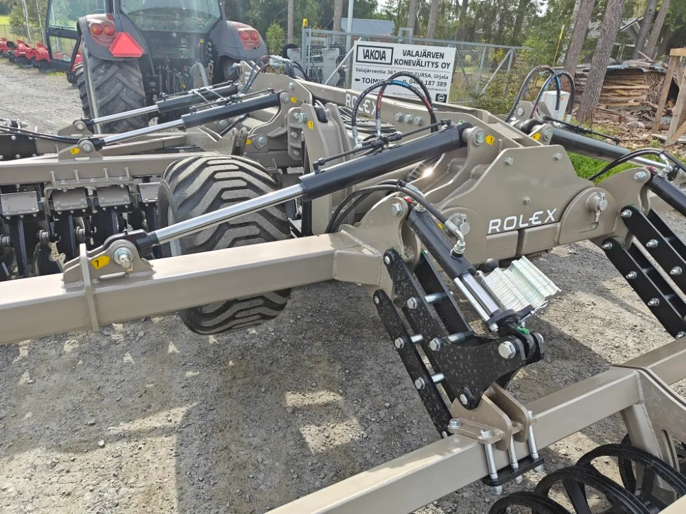 Rol-Ex BTHC 500cm lautasmuokkain / Hinattava ja hydraulisesti taittuva - Video