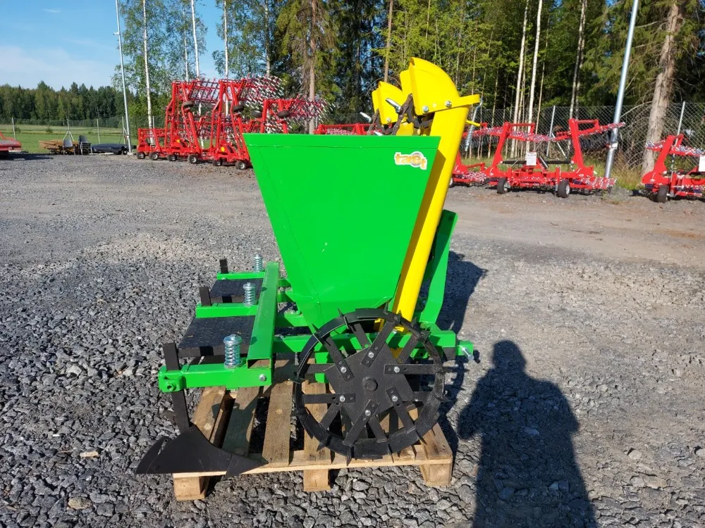 Taret S245/2 perunanistutuskone / Automaattinen lannoitelaatikolla /