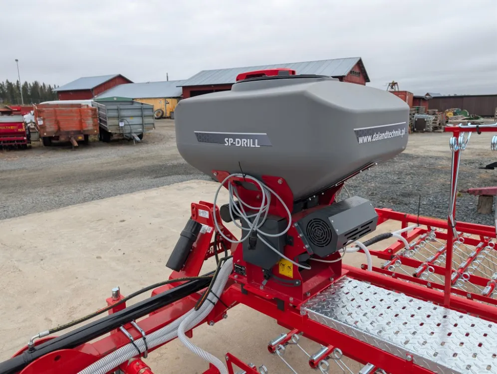 Jar-Met 600cm rikkaäes pneumalla / Da Landtechnik pneuma - 8mm piikit