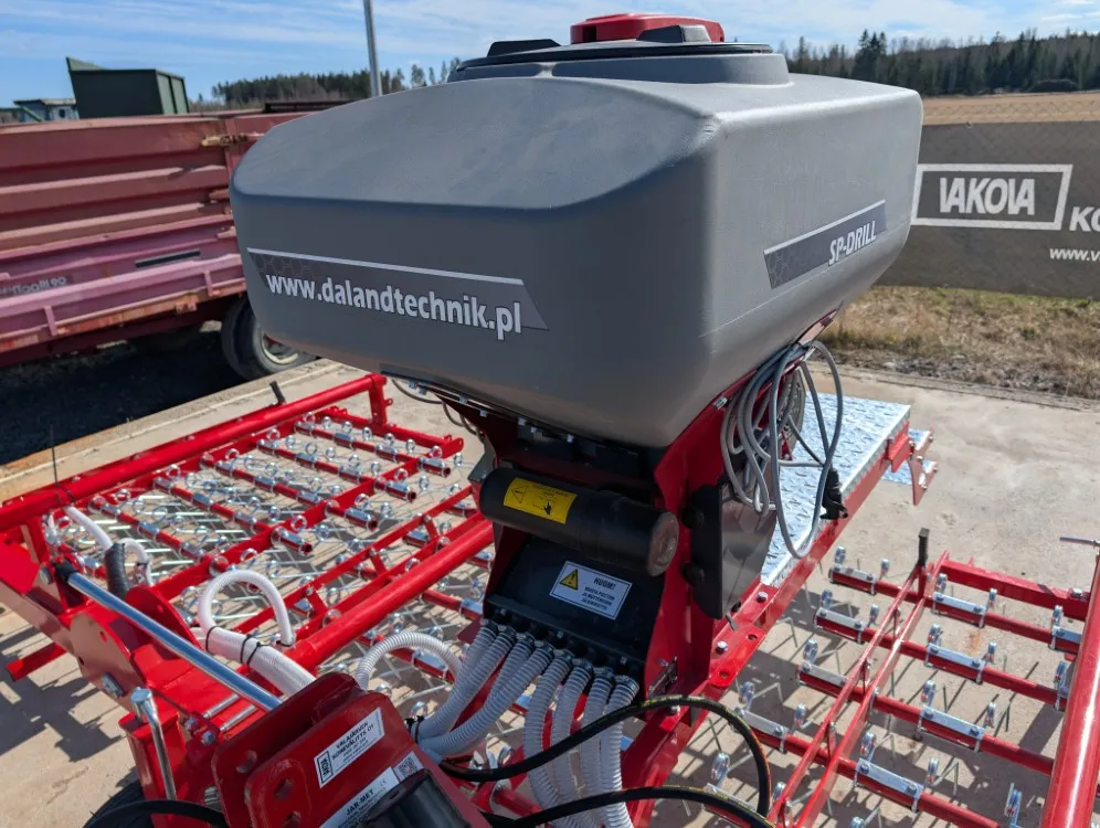 Jar-Met 600cm rikkaäes pneumalla / Da Landtechnik pneuma - 8mm piikit