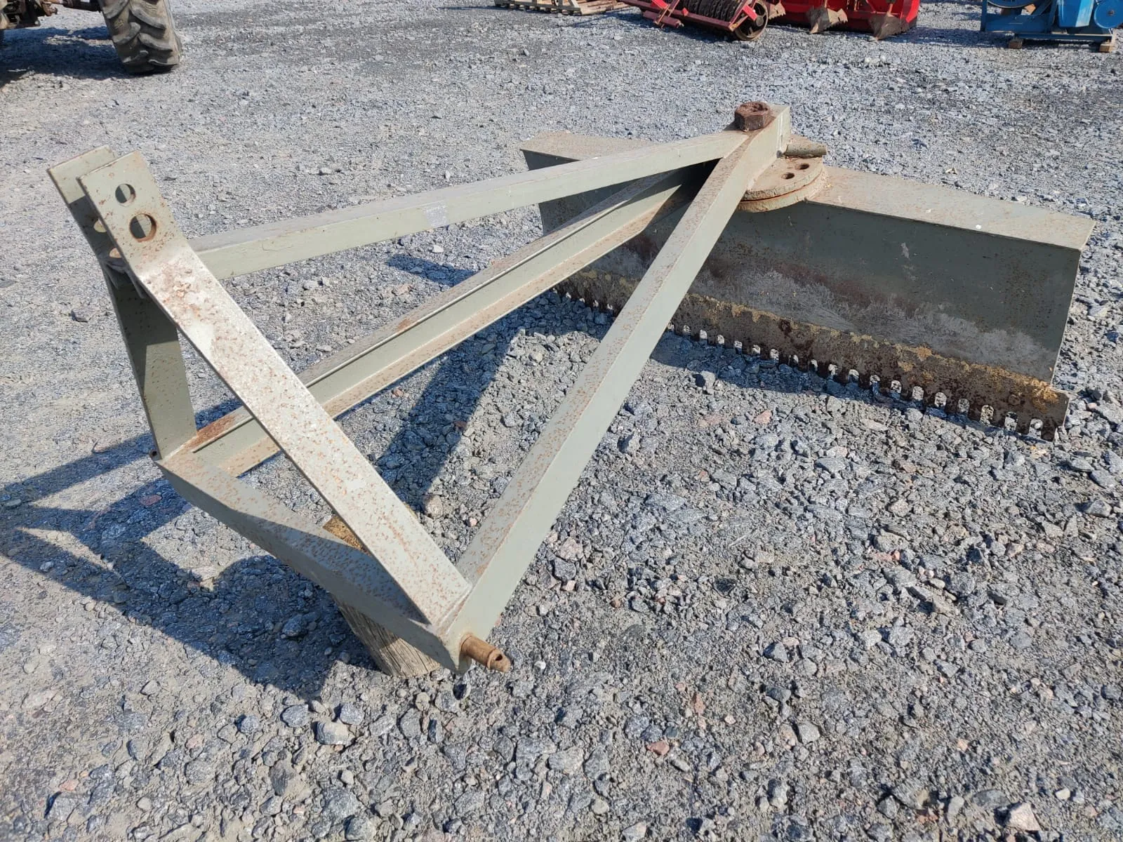 Perälevy 160cm ympäripyörivä / Näppärä pikkutraktoriin