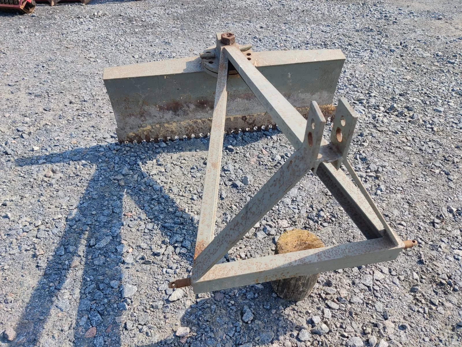 Perälevy 160cm ympäripyörivä / Näppärä pikkutraktoriin