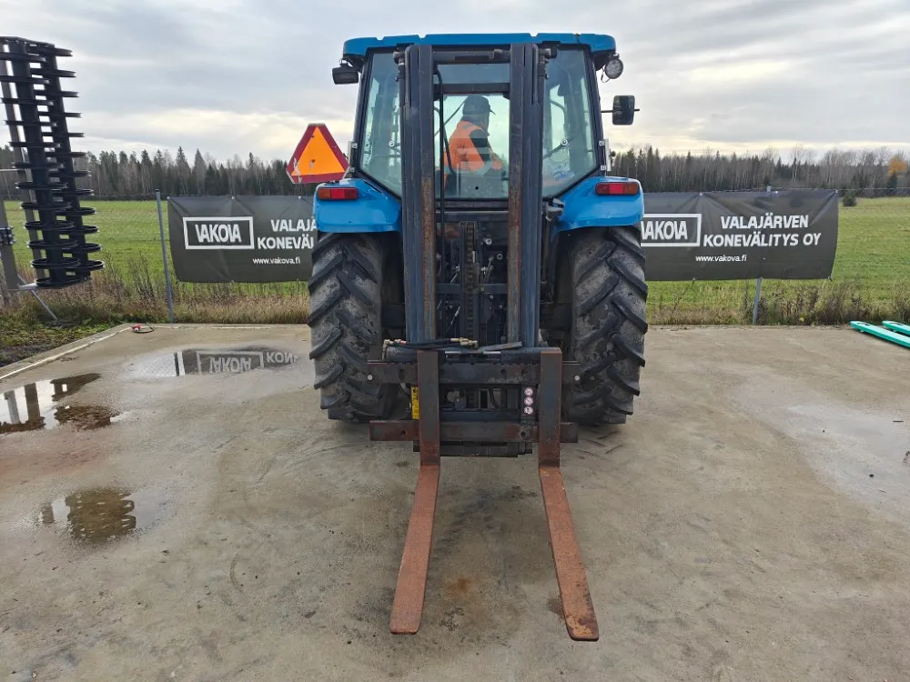 Still trukkinostin traktoriin / hydraulinen sivusiirto, katso video