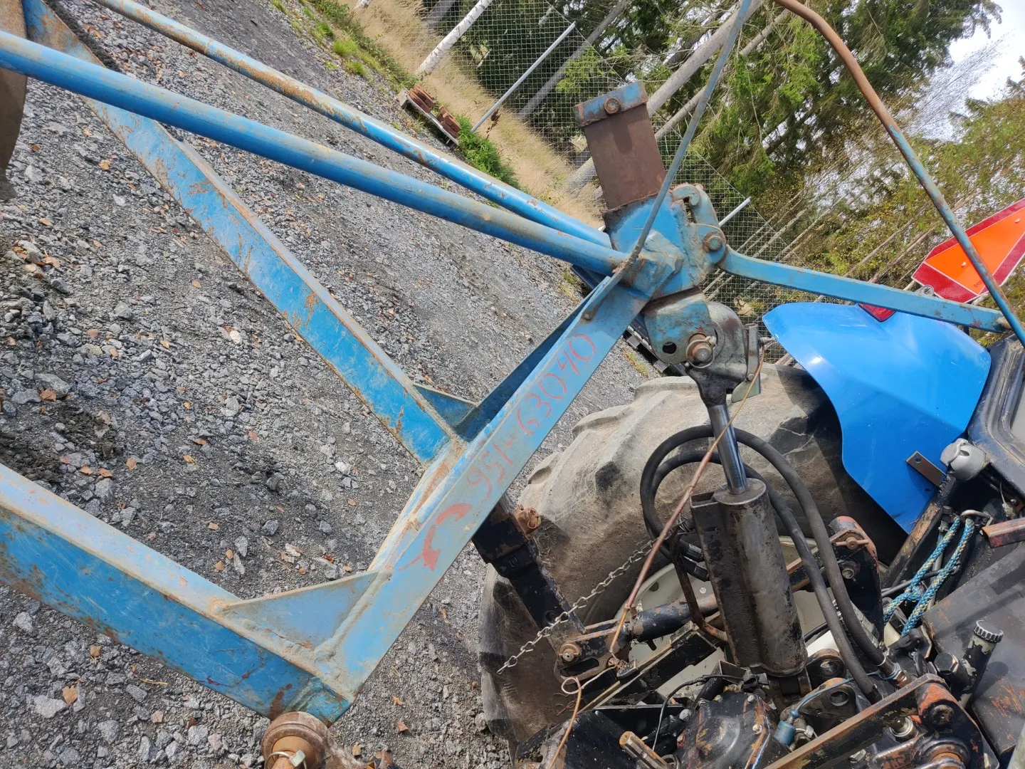 Maansiirtokauha 120cm traktoriin / Kippaava, katso video!