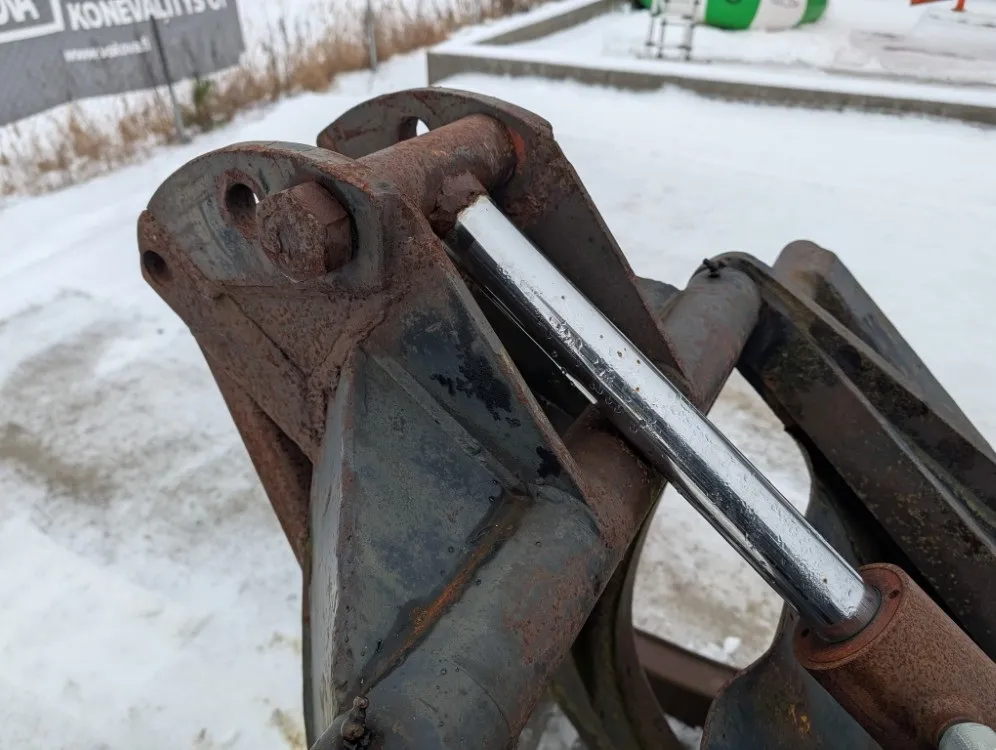 Tukkikoura - järeä - hydraulinen / CAT kurottajan sovitteella