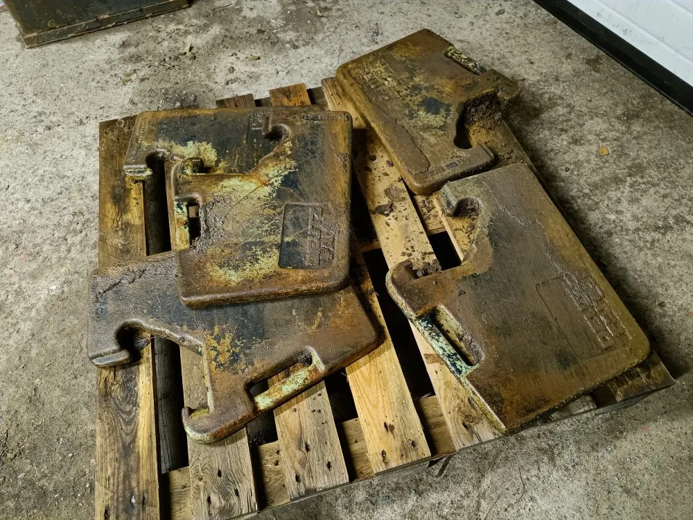 Traktorin etupainoja 5kpl / Deutz Fahr