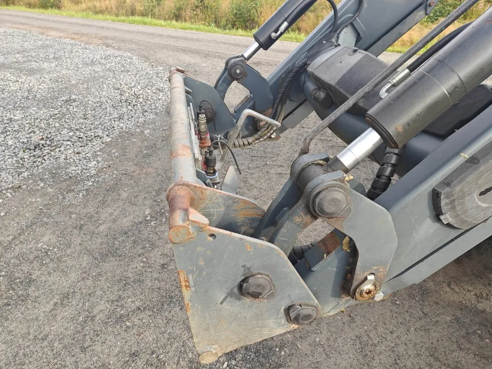 New Holland TS100, ES vaihteisto / Ilmastointi, etukuormaaja Ålö Q55