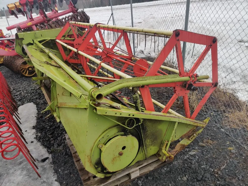 Claas 360cm leikkuupöytä / Ollut Claas Mercator 75 leikkuupuimurissa