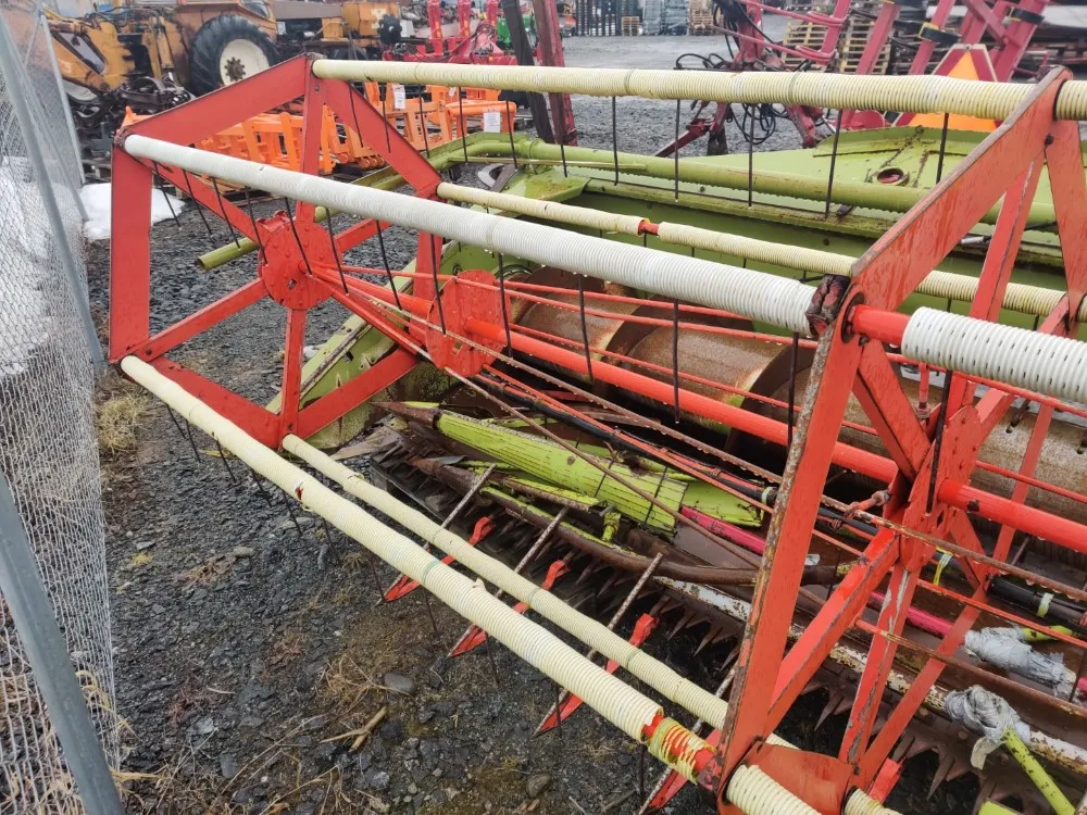Claas 360cm leikkuupöytä / Ollut Claas Mercator 75 leikkuupuimurissa