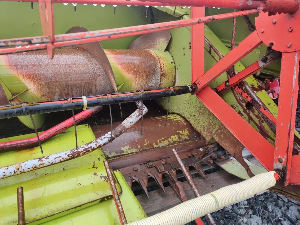 Claas 360cm leikkuupöytä / Ollut Claas Mercator 75 leikkuupuimurissa
