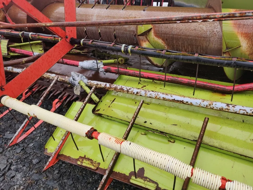Claas 360cm leikkuupöytä / Ollut Claas Mercator 75 leikkuupuimurissa