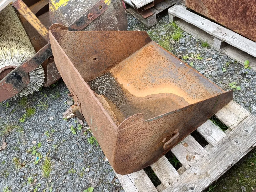 Takakuormaaja, hydraulinen / Sora- ja lantakauhalla!