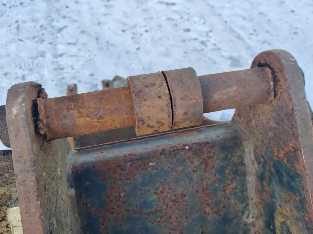 Kynsikauha 60cm /  Valmet 6000 kaivurikuormaajasta