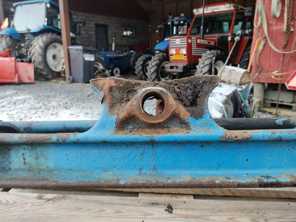 Fordson Super Major Etuakseli / Traktorista purettu