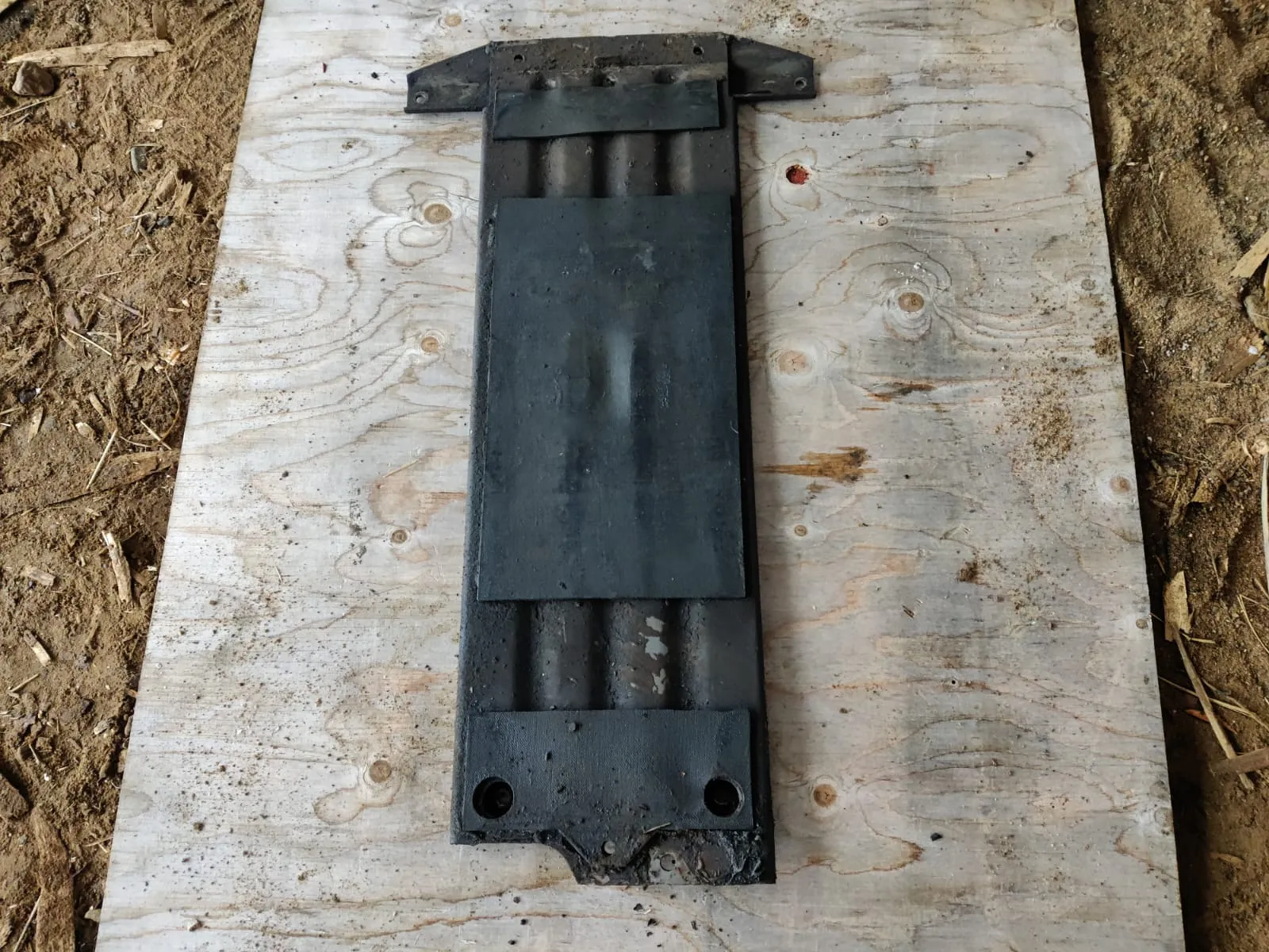 Moottorin päälipelti / Massey Ferguson 165