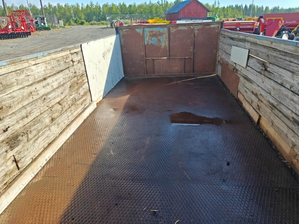 Vaihtolava 500cm / Peltipohjat ja puulaidat
