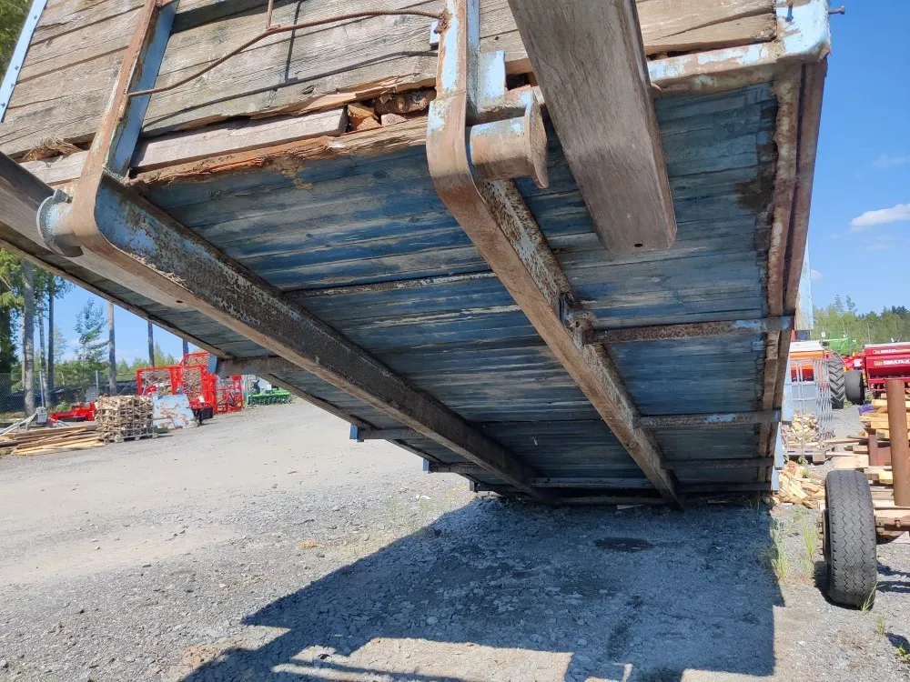 Vaihtolava 500cm / Peltipohjat ja puulaidat