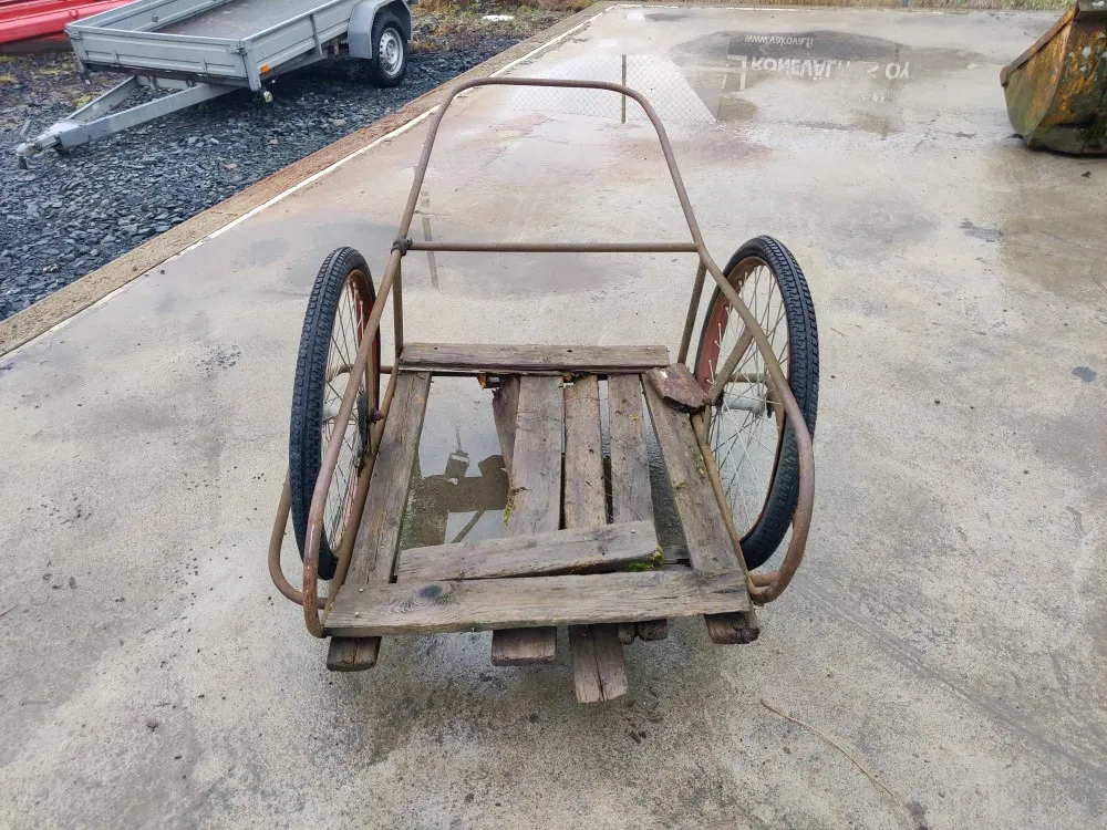 Maitokärry - työnnettävä / Myydään asiakkaan lukuun