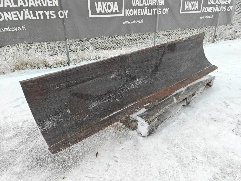 Perälevyn teräosa / levyosa / Leveys 200cm ja korkeus 46cm