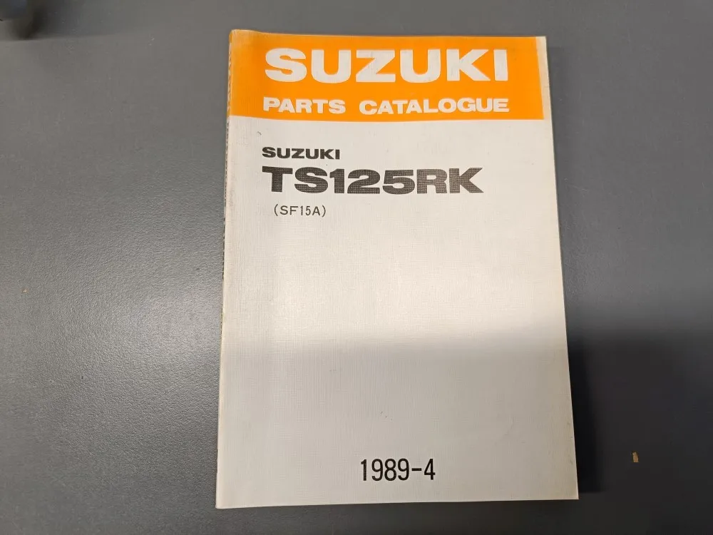 Suzuki TS125RK moottoripyörän varaosaluettelo /