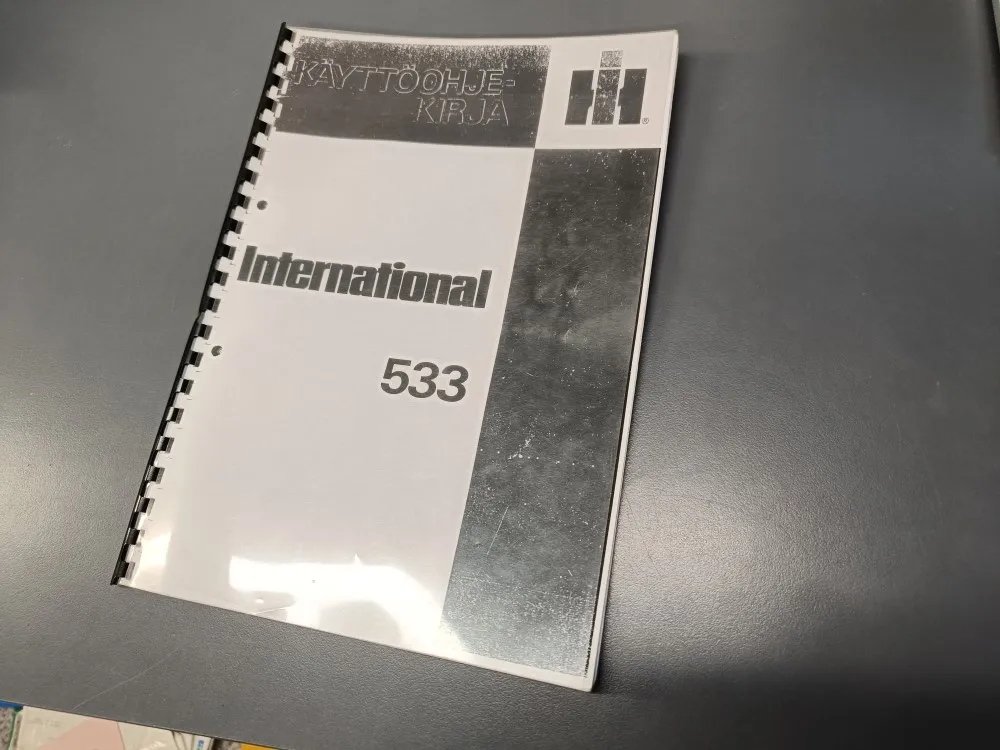 International 533 / Traktorin käyttöohjekirja