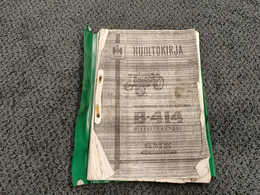 McCormick International B-414 / Traktorin käyttöohjekirja