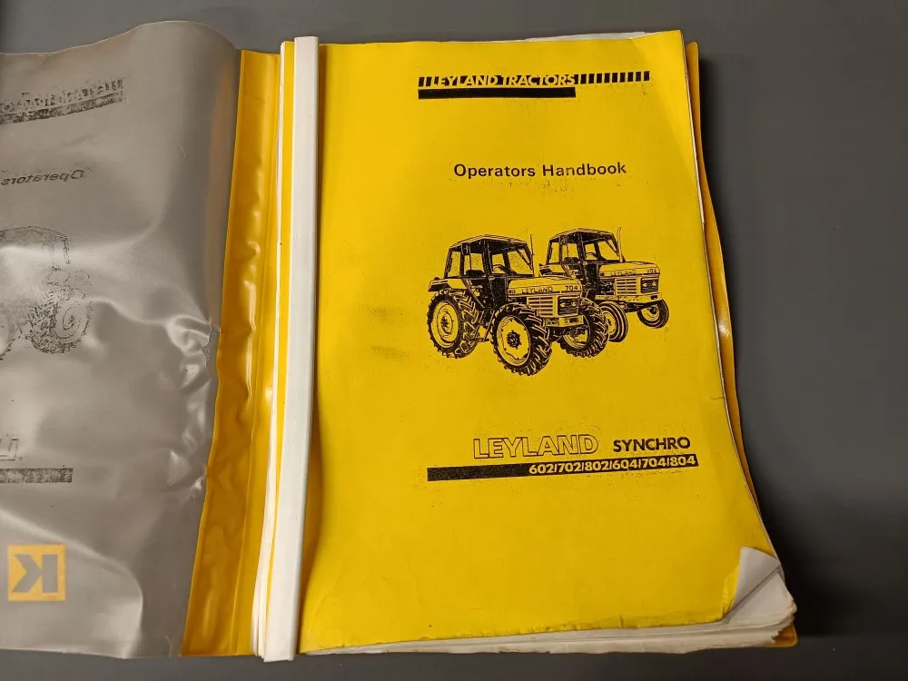 Leyland Synchro 602, 702, 802, 604, / 704, 804 - Käyttöopas