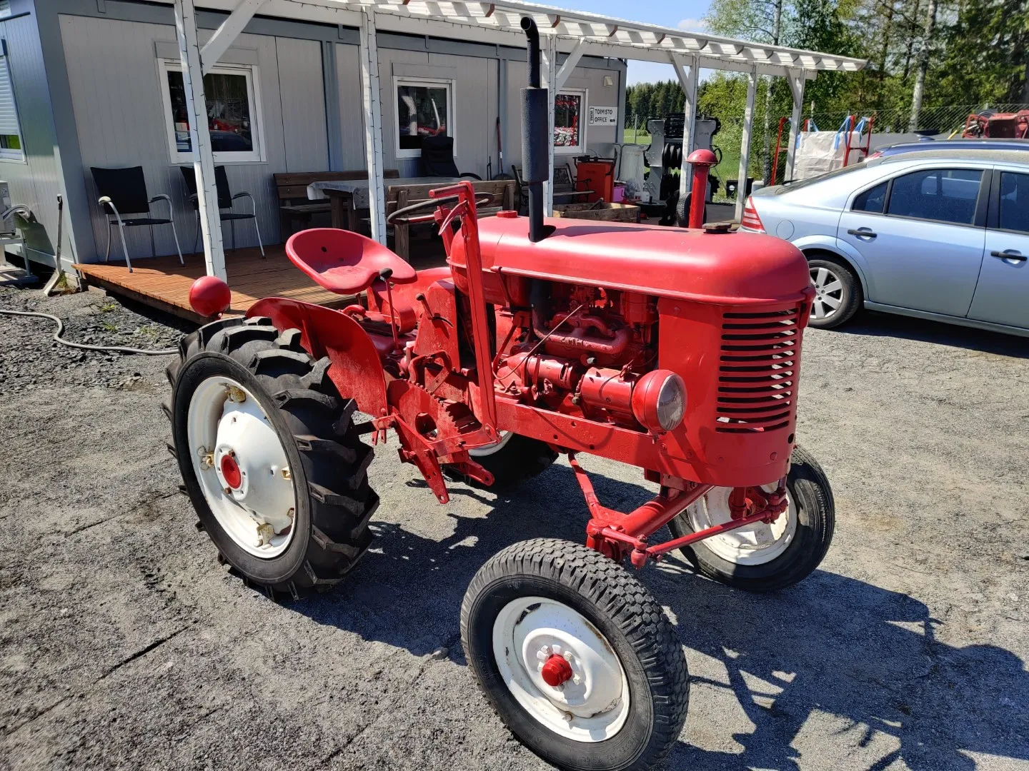 Massey Harris traktori / Bensiinikäyttöinen