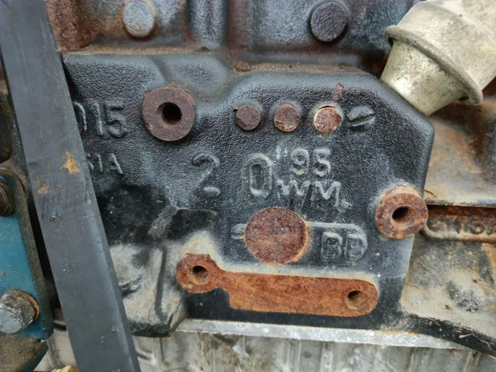 Ford DOHC 2.0 moottorit - 2kpl / Varaosiksi tai korjattavaksi - Bensiini