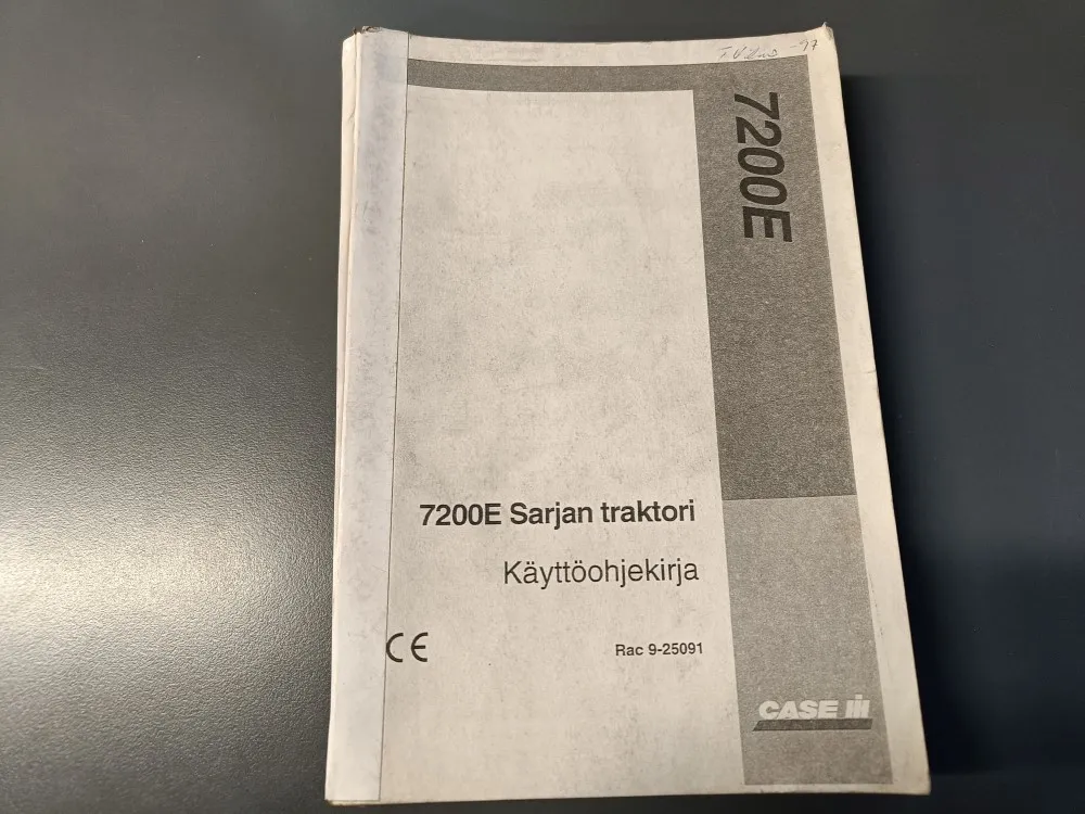 Case 7200E sarjan traktori / Käyttöohjekirja