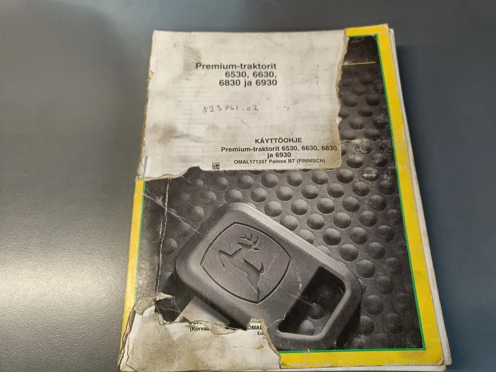 John Deere premium-traktorit 6530, 6630 / 6830 ja 6930 käyttöohjeet