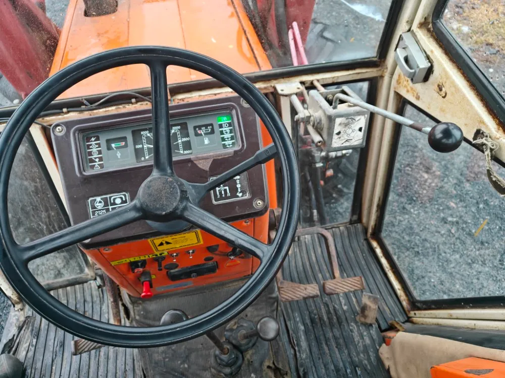 Fiat 780DT etukuormaajalla / Neliveto traktori - Katso video!