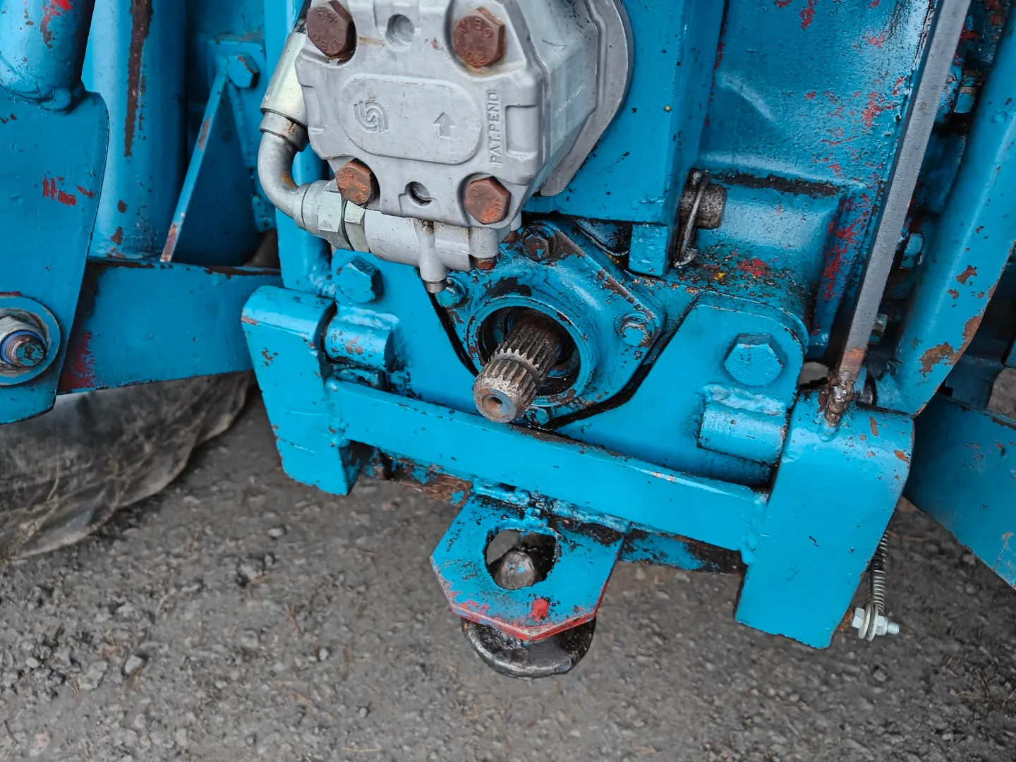 Ford County 1124, kutoskoneella / Hytillinen, katso video!